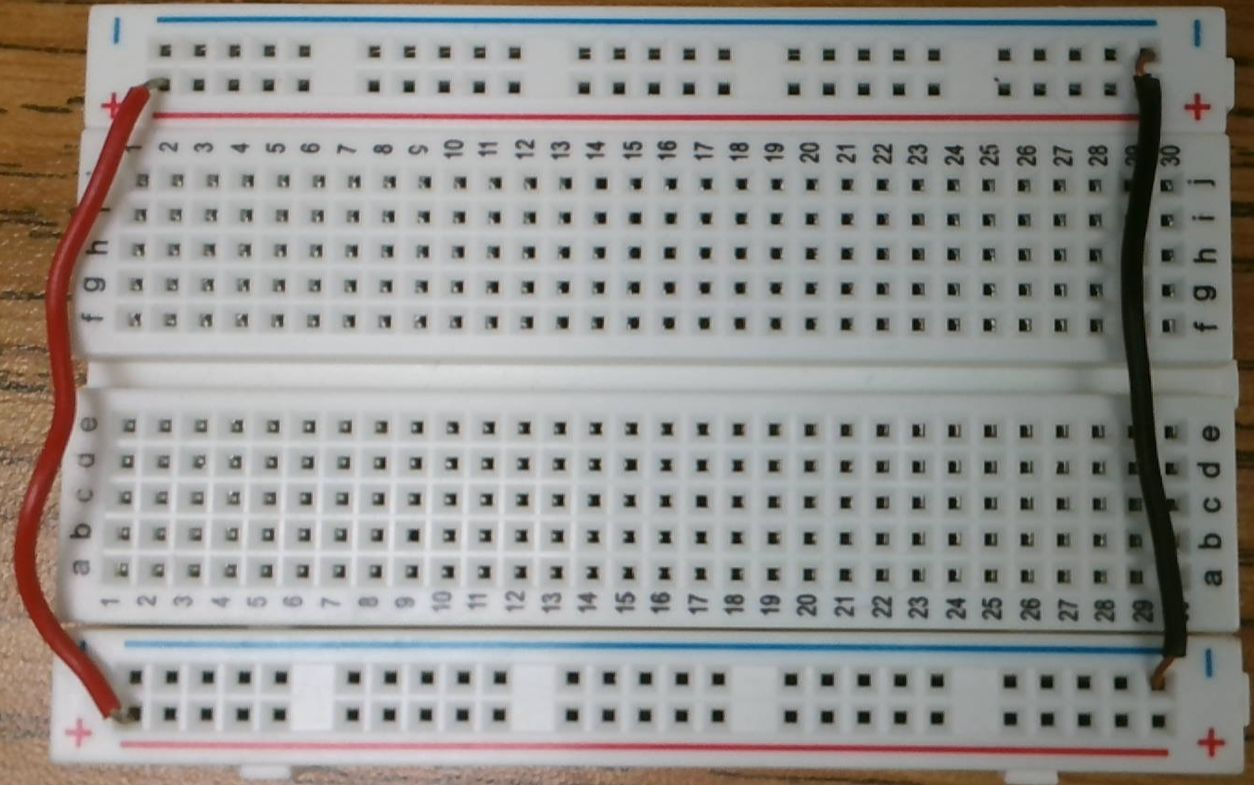 Red wire connecting red buses